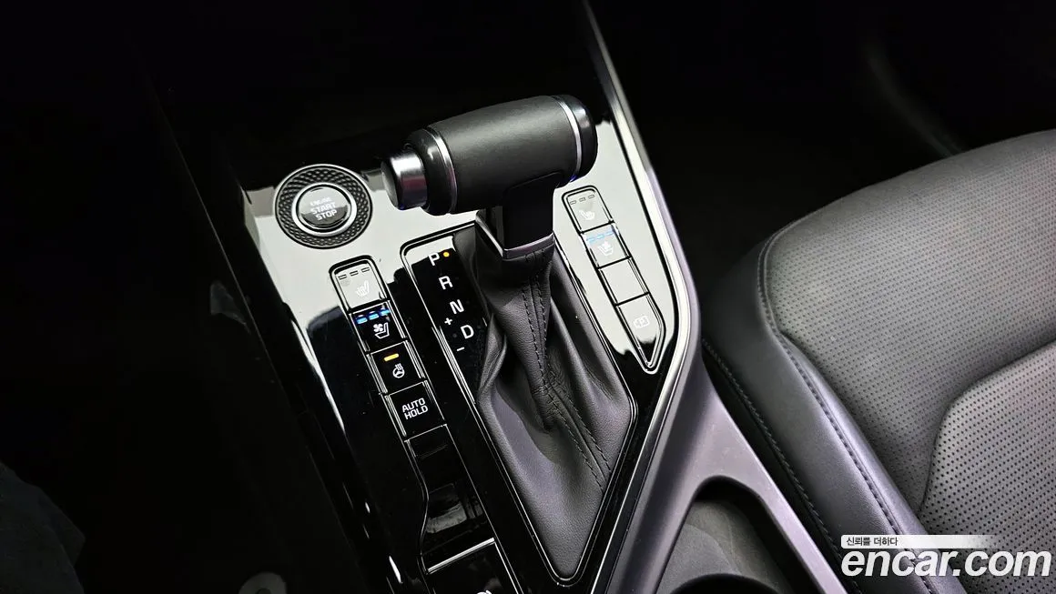 Kia Niro — фото 9