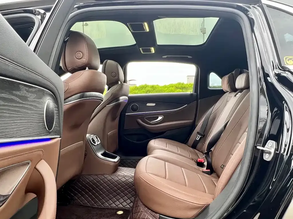 [object Object] E-Class 2022 из CN, фото 6