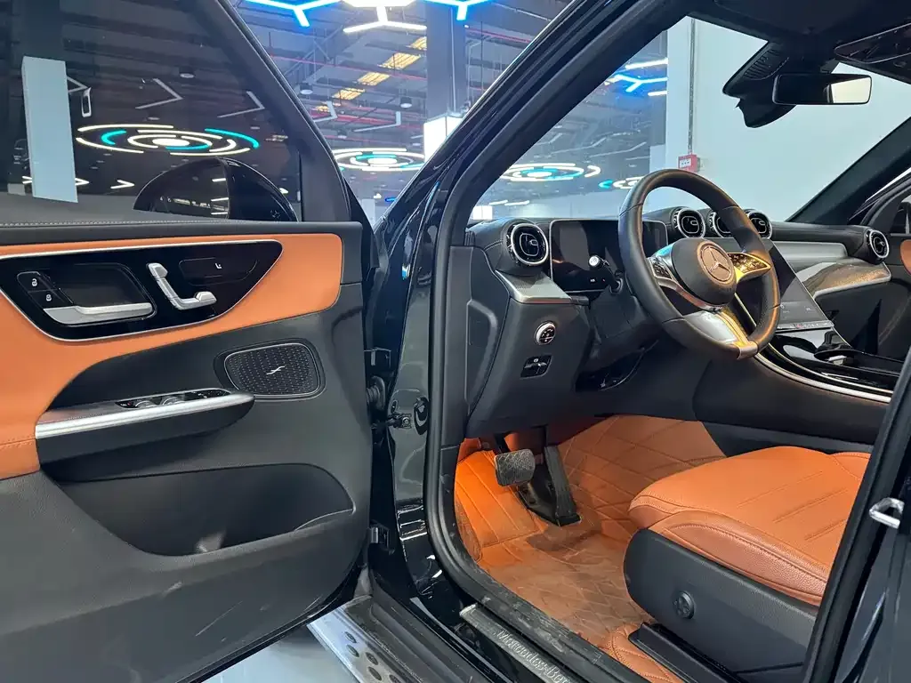 Mercedes-Benz GLC 2023 из CN, фото 4