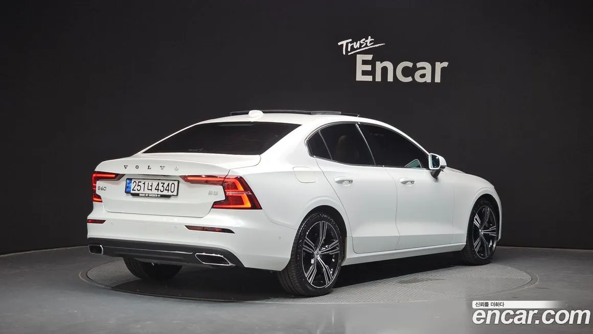 Volvo S60 2021 из KR, фото 2