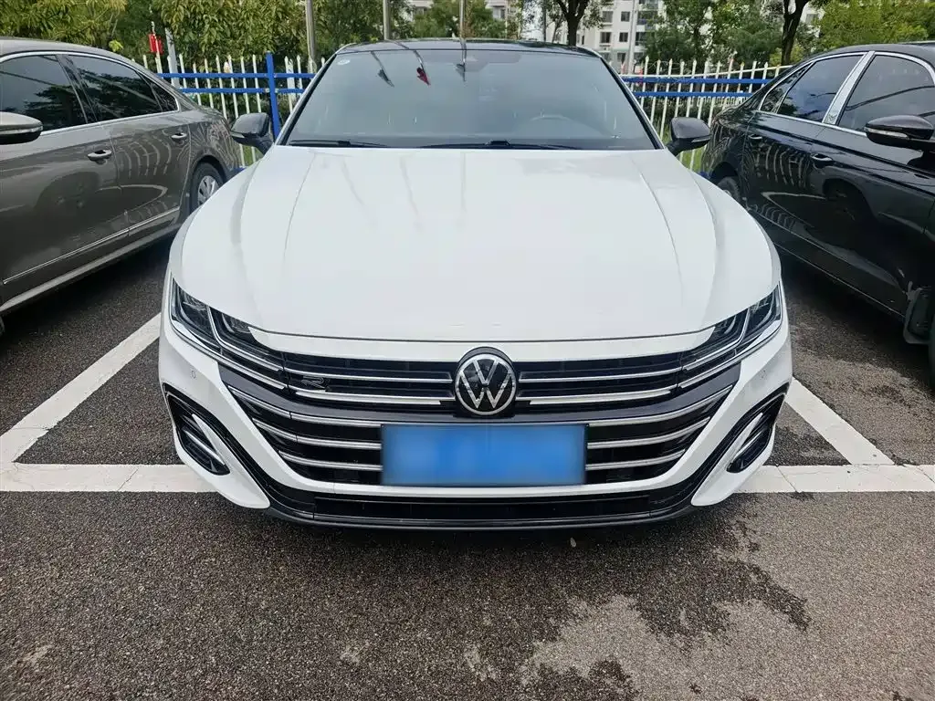 Volkswagen CC 2023 из CN, фото 6
