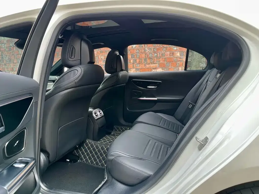 Mercedes-Benz C-Class 2024 из CN, фото 7