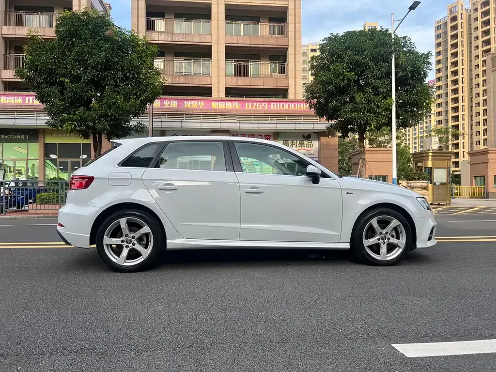 Audi A3 2021 из CN, фото 10