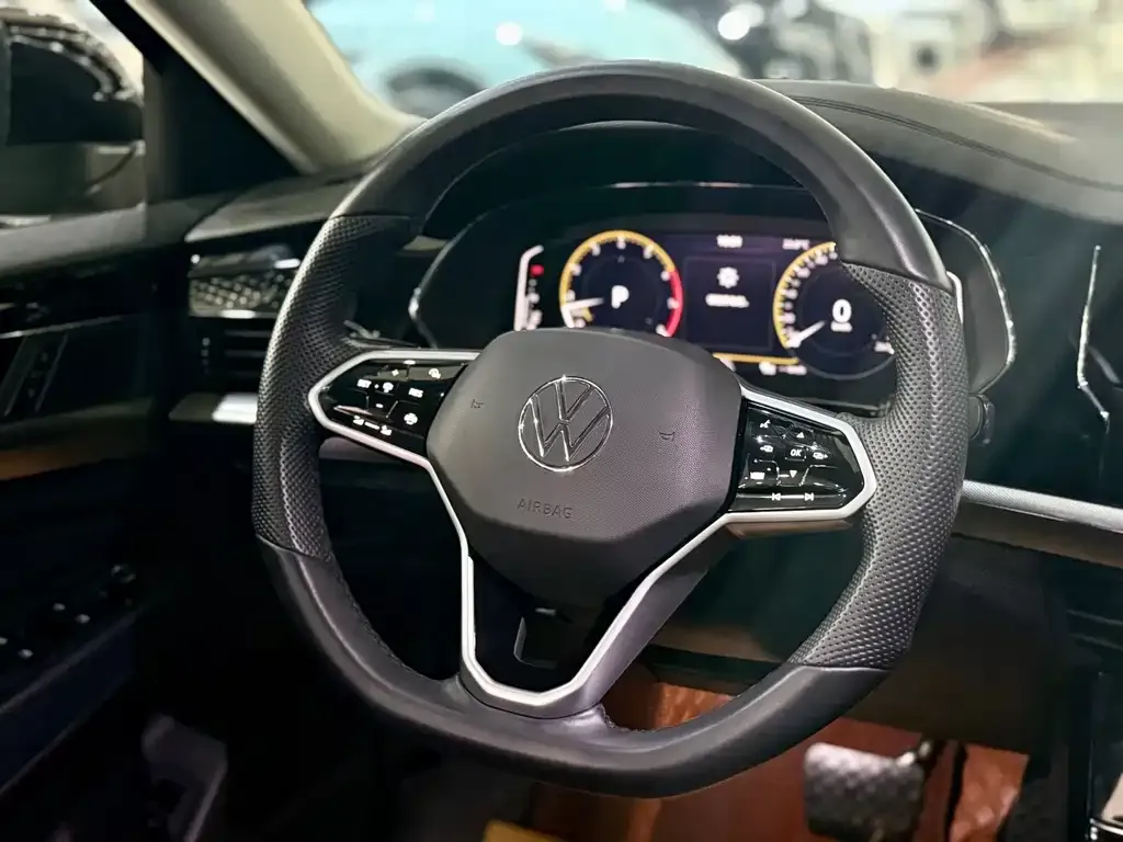 Volkswagen Passat 2024 из CN, фото 10