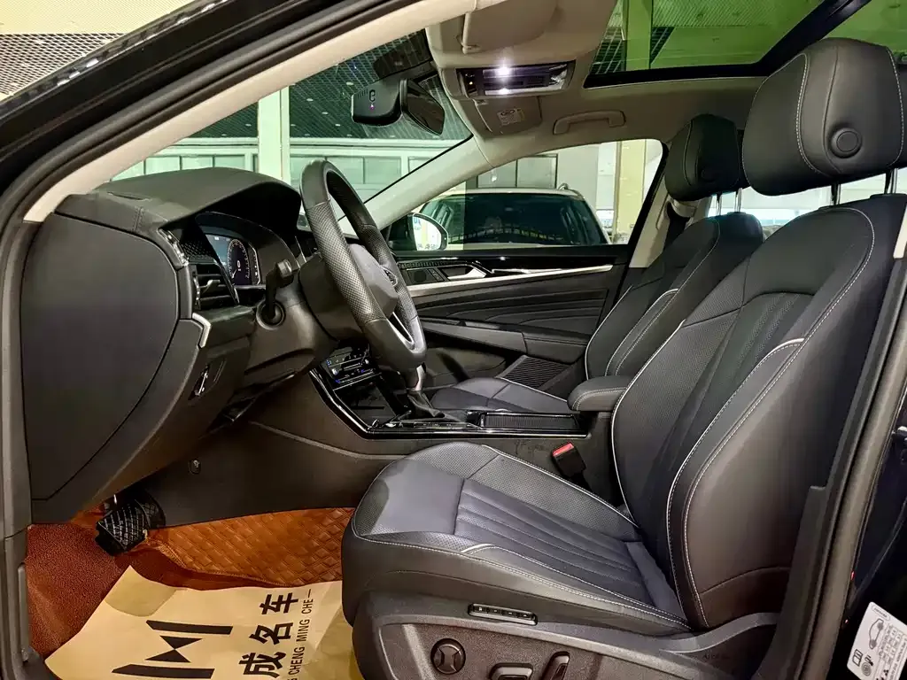 Volkswagen Passat 2024 из CN, фото 3
