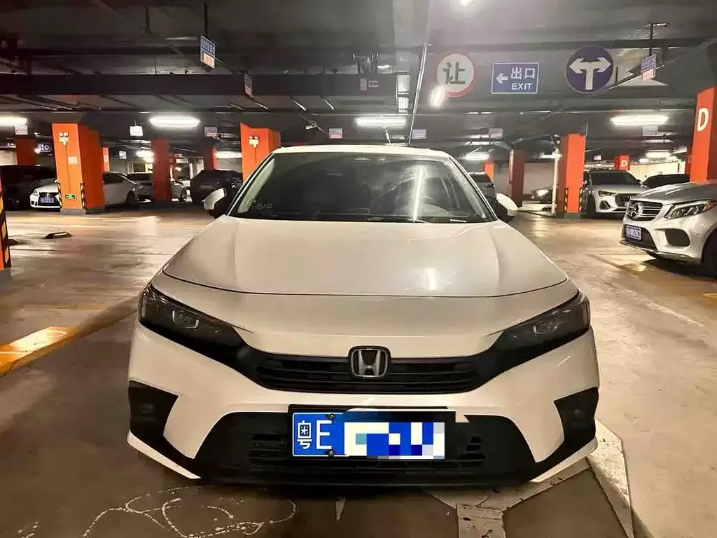 Honda Civic 2022 из CN, фото 2