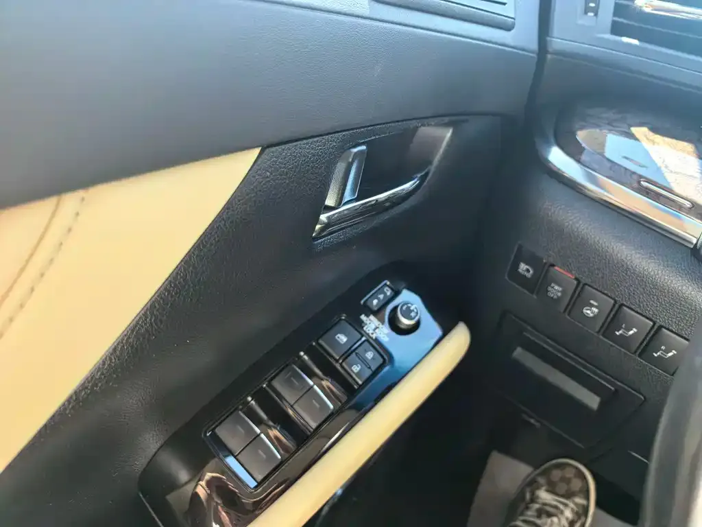 Toyota Vellfire 2022 из CN, фото 8