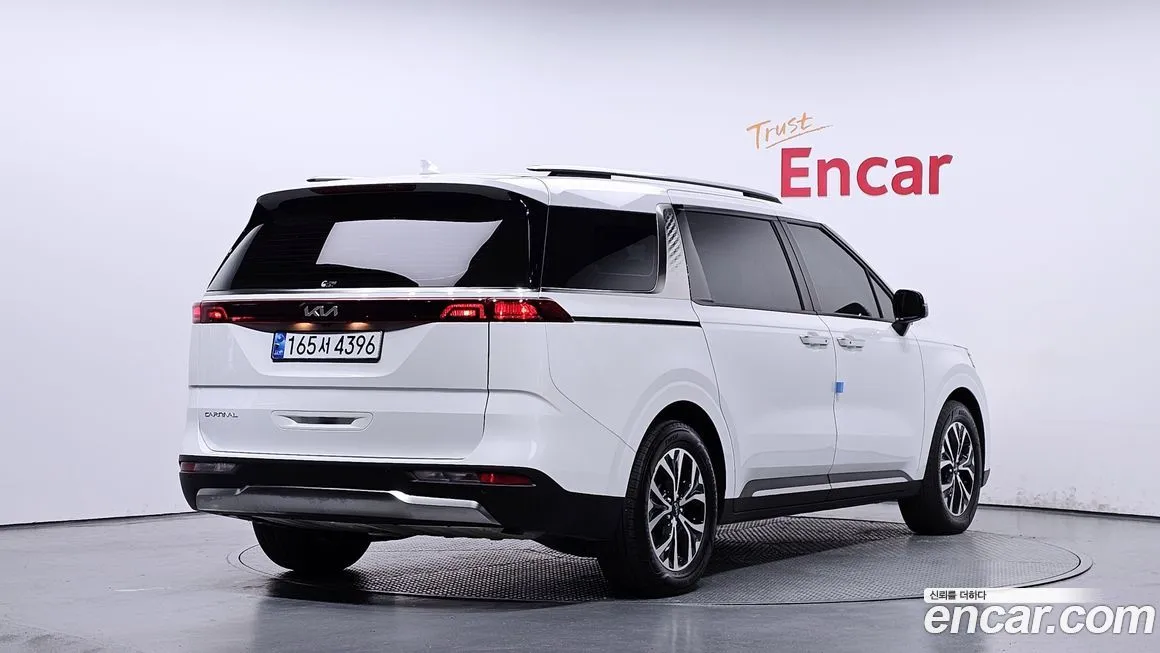 Kia Carnival 2023 из KR, фото 2