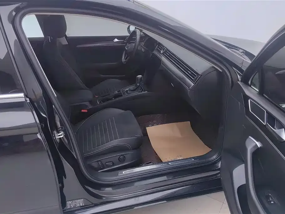 Volkswagen Magotan 2022 из CN, фото 8
