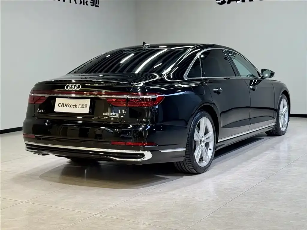 Audi A8 — фото 4
