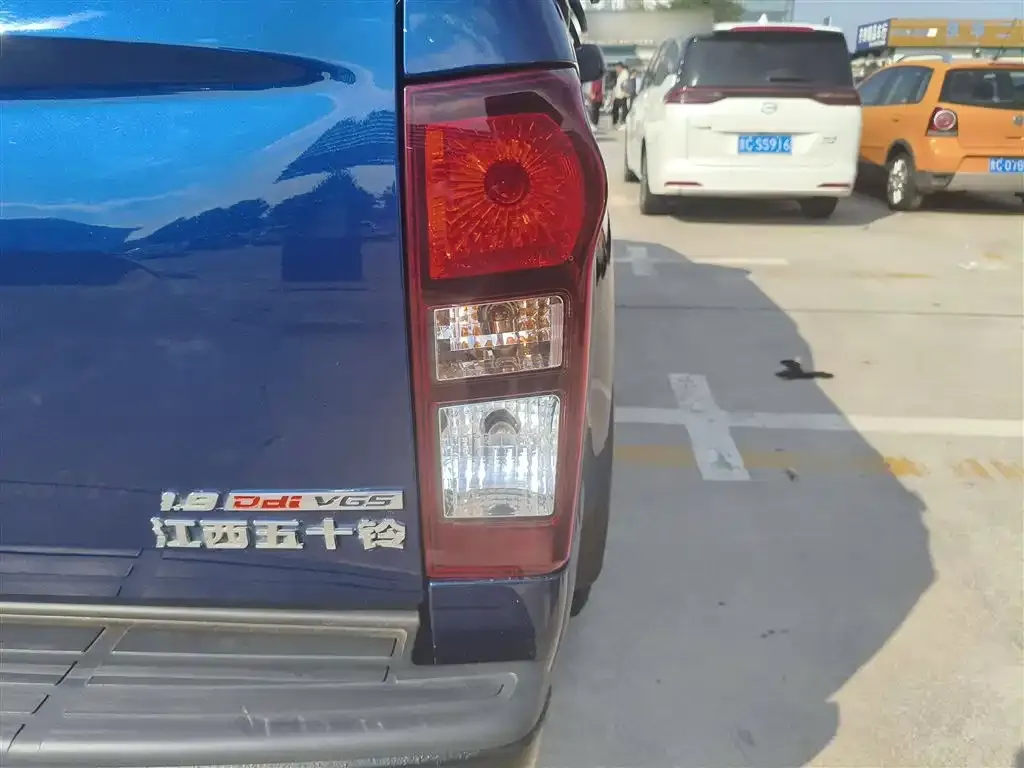 Isuzu D-MAX 2021 из CN, фото 8