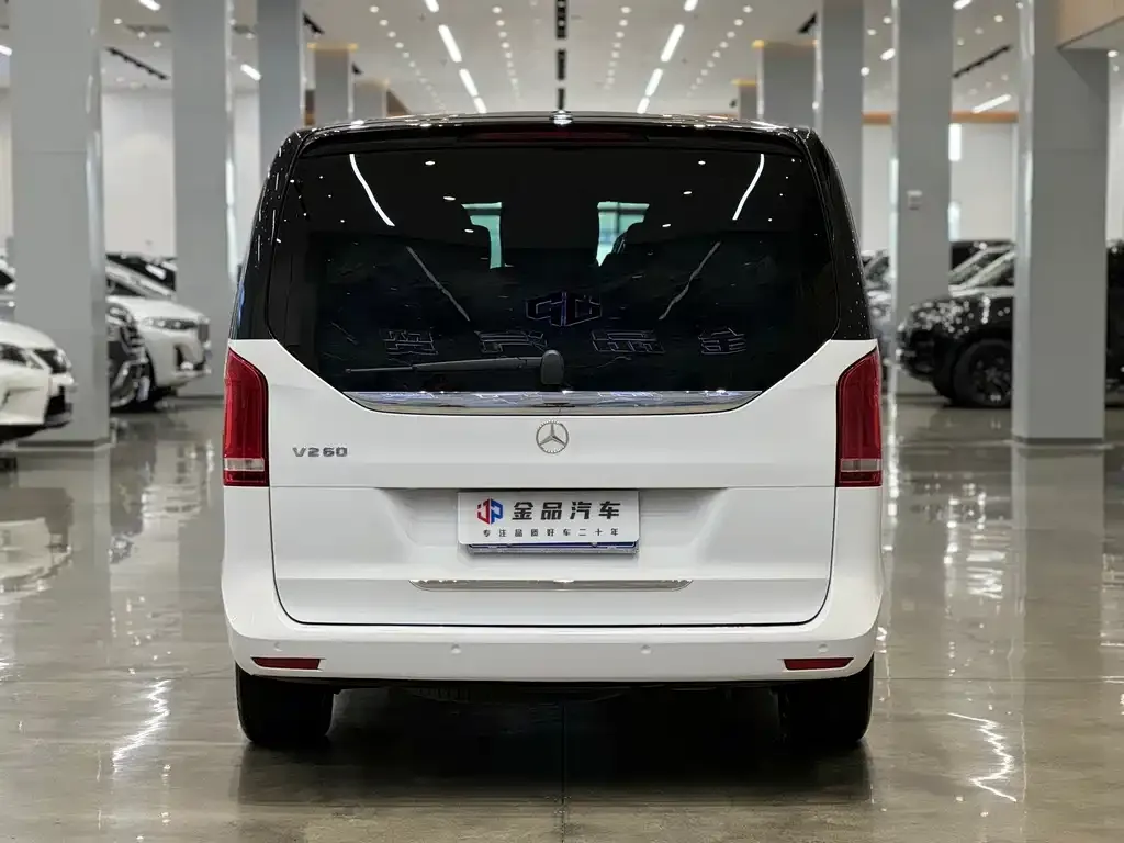 Mercedes-Benz V-Class 2023 из CN, фото 5