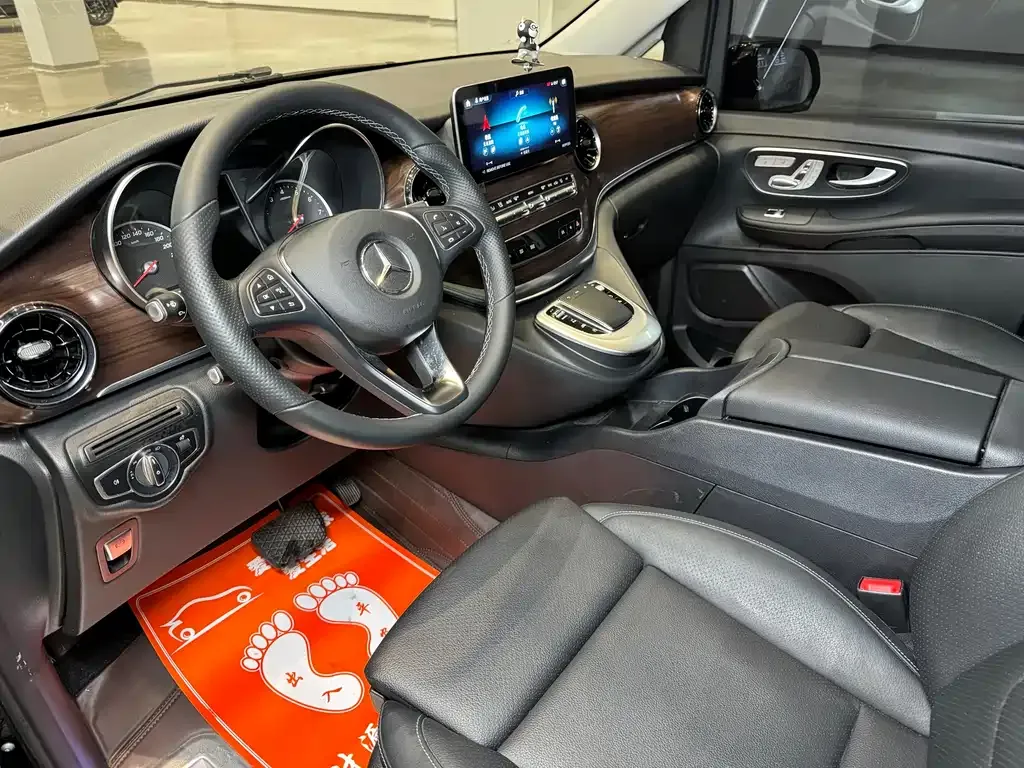Mercedes-Benz V-Class 2023 из CN, фото 7