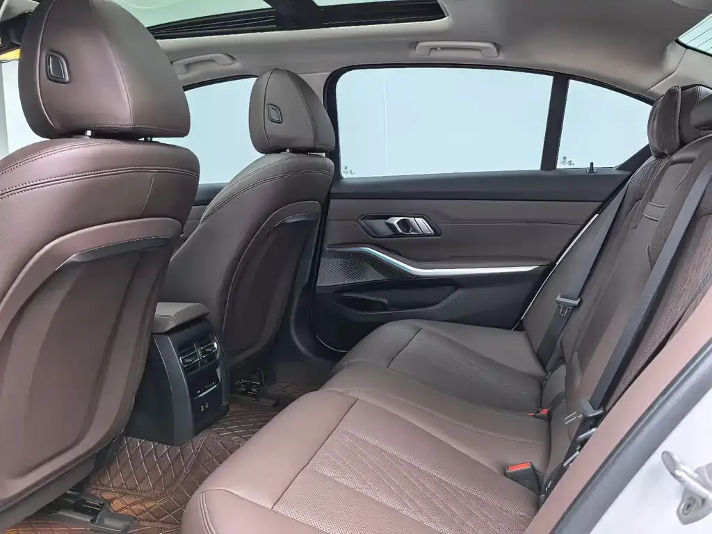 BMW i3 2024 из CN, фото 8