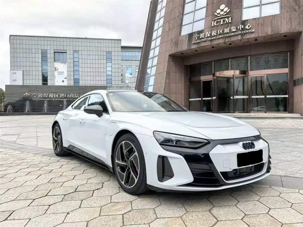 Audi RS e-tron GT 2023 из CN, фото 4