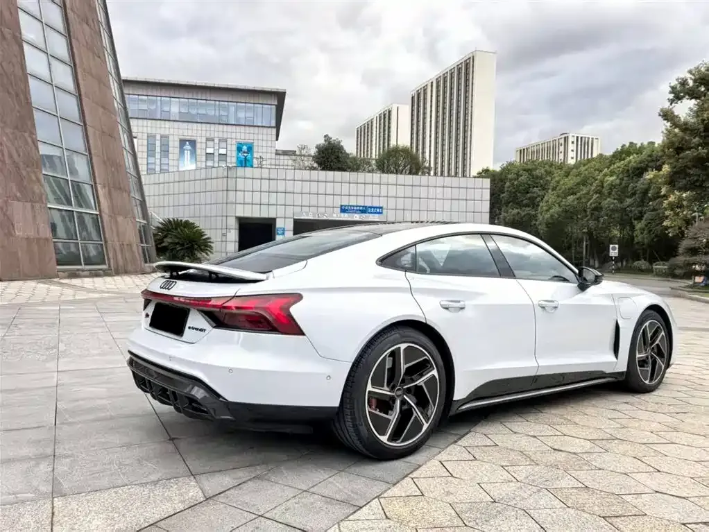 Audi RS e-tron GT 2023 из CN, фото 6