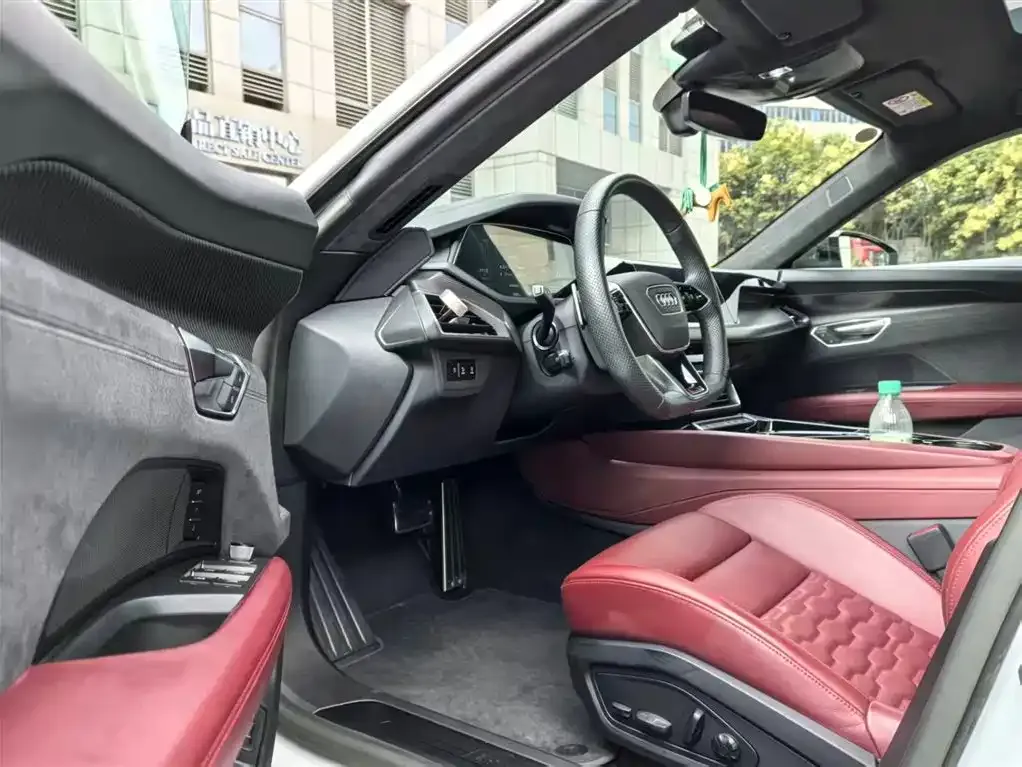 Audi RS e-tron GT 2023 из CN, фото 8