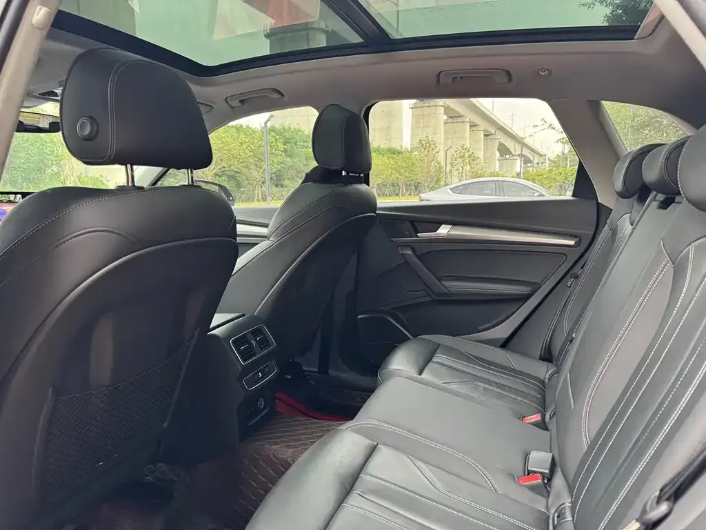 Audi Q5L 2022 из CN, фото 6