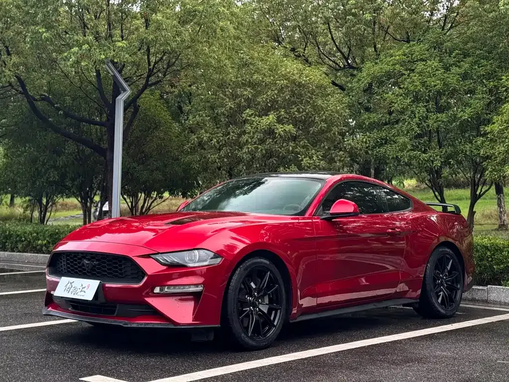 Ford Mustang 2022 из CN, фото 1
