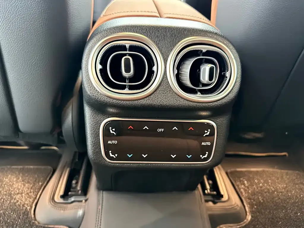 Mercedes-Benz GLC 2025 из CN, фото 10