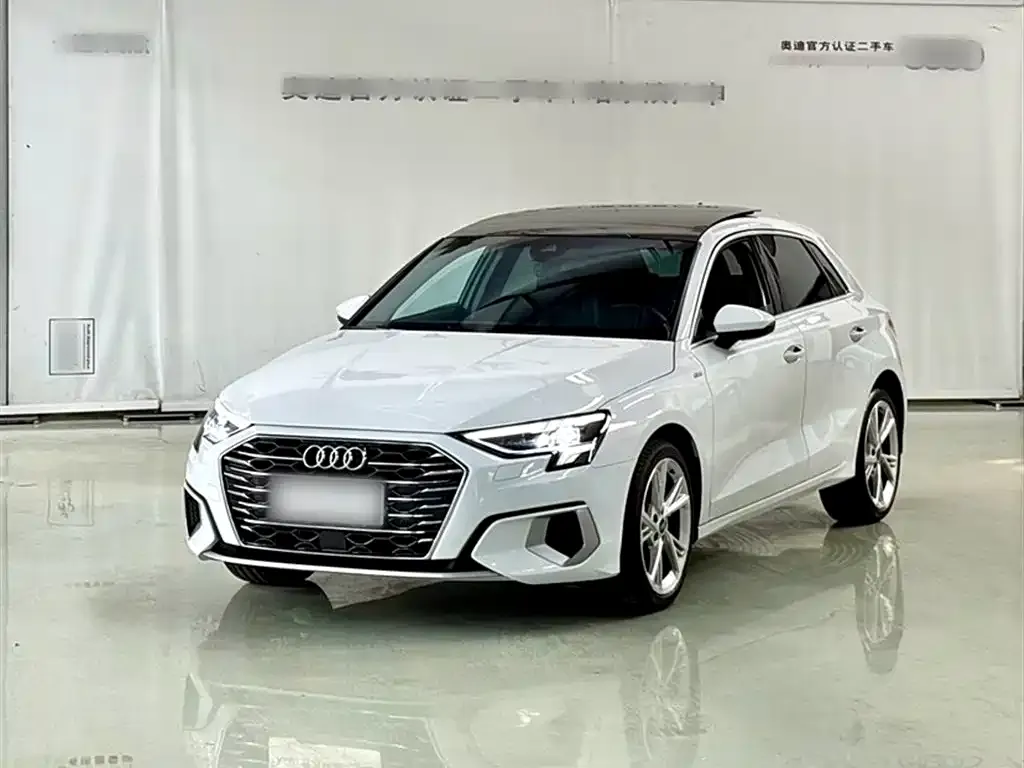 Audi A3 2023 из CN, фото 1