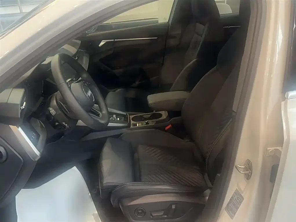 Audi A3 2023 из CN, фото 9