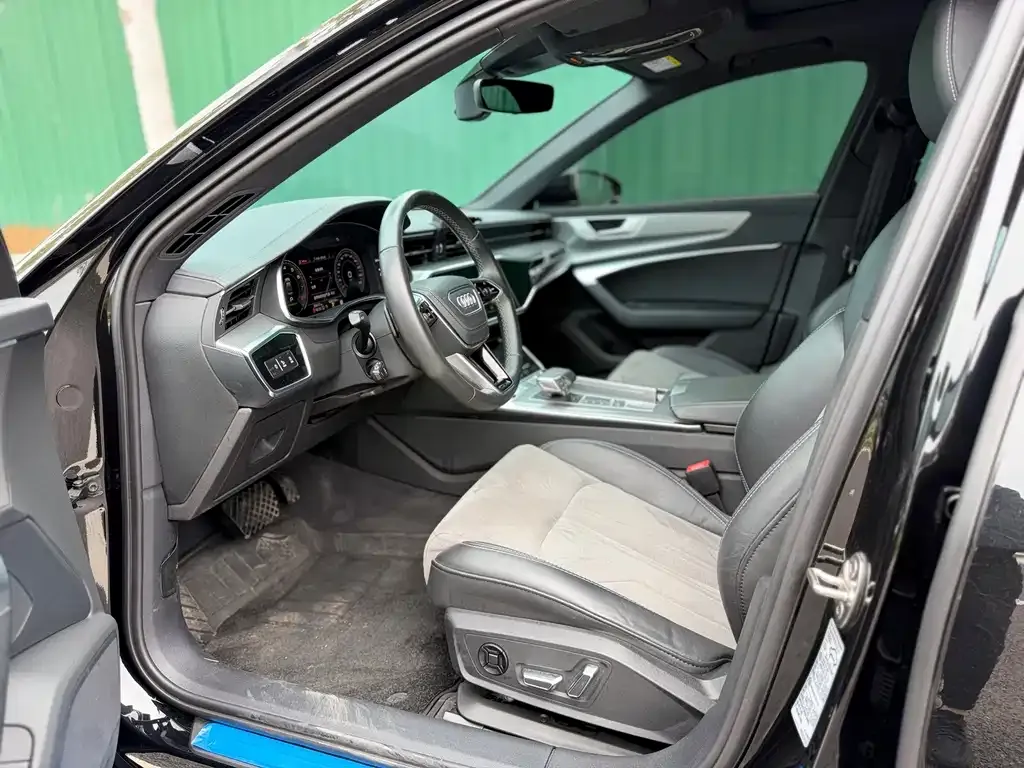 Audi A6L 2024 из CN, фото 4