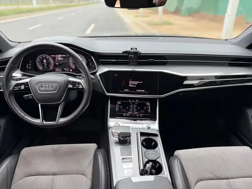 Audi A6L 2024 из CN, фото 6