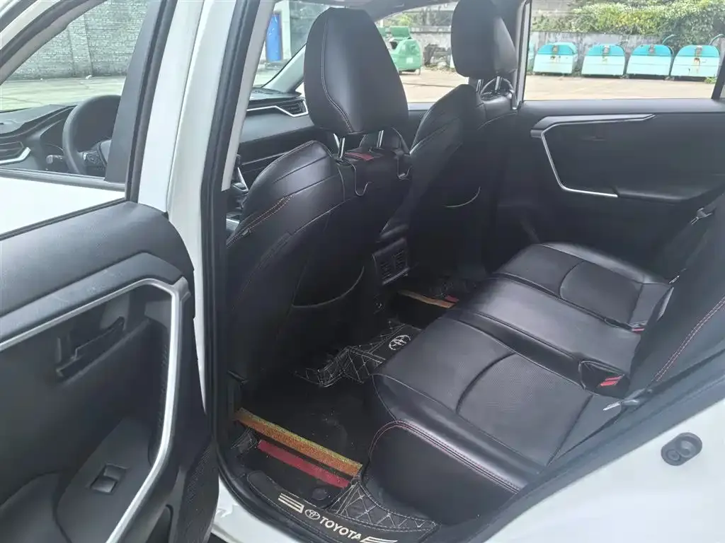 Toyota Wildlander 2023 из CN, фото 6