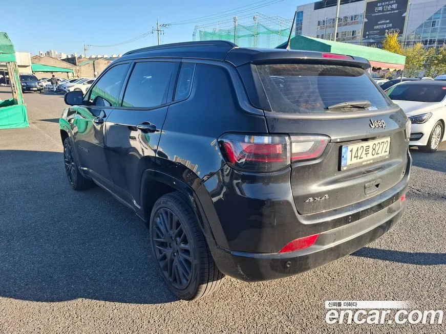 Jeep Compass — фото 4