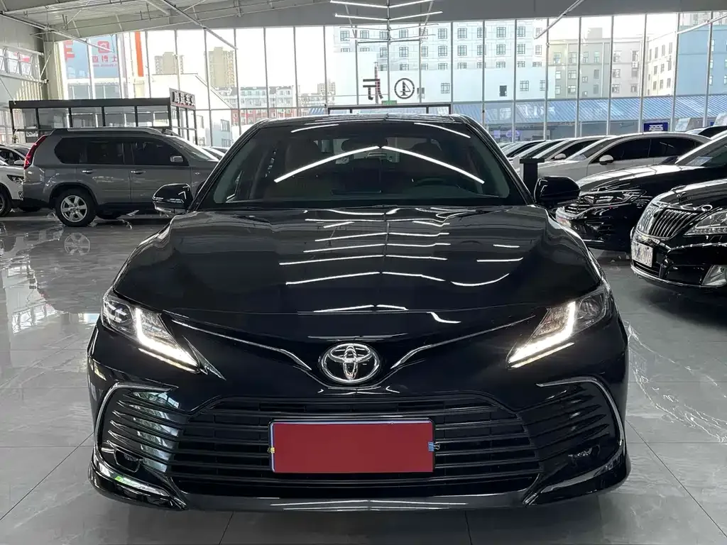 Toyota Camry 2024 из CN, фото 2
