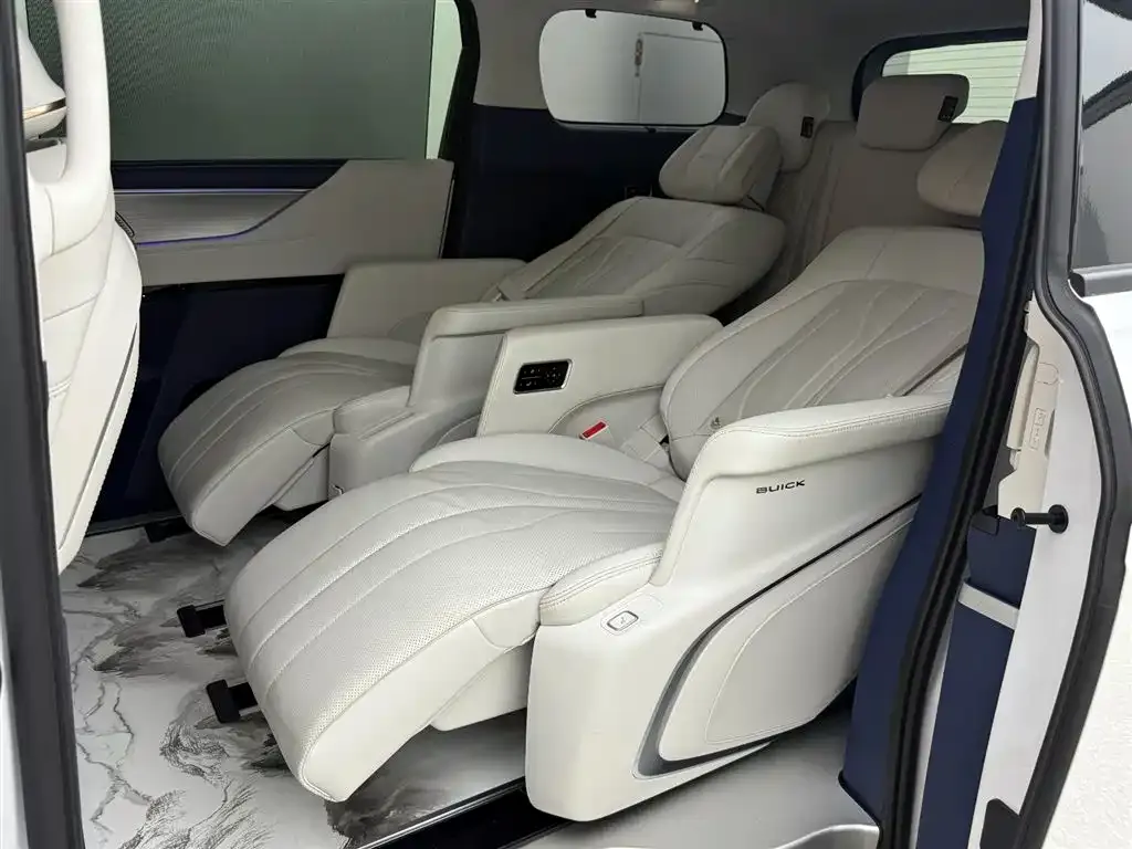 Buick GL8 Hybrid — фото 8