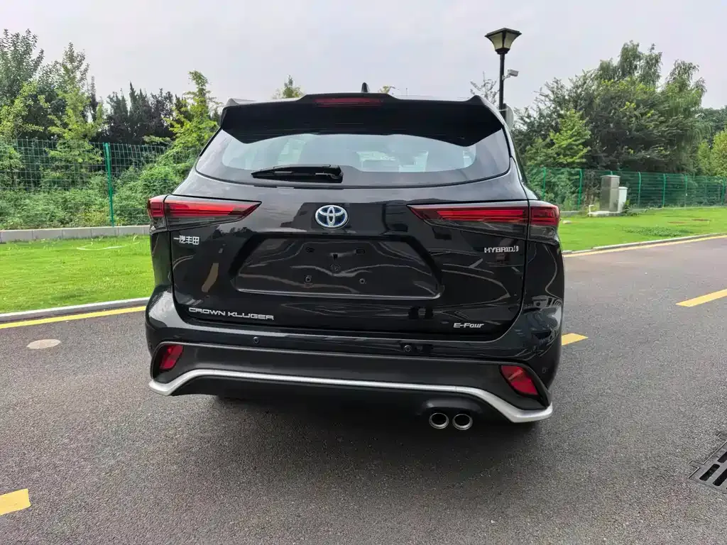 Toyota Crown Kluger 2025 из CN, фото 8