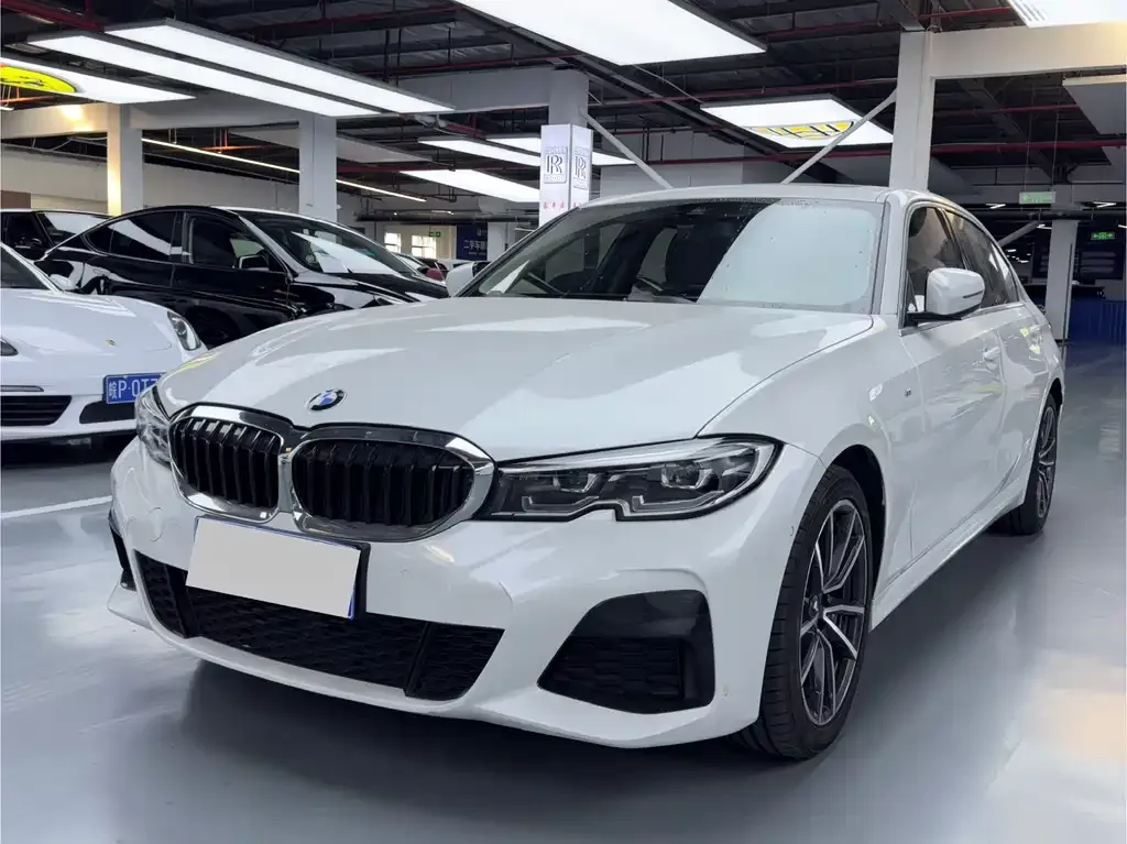 BMW 3 Series 2021 из CN, фото 1