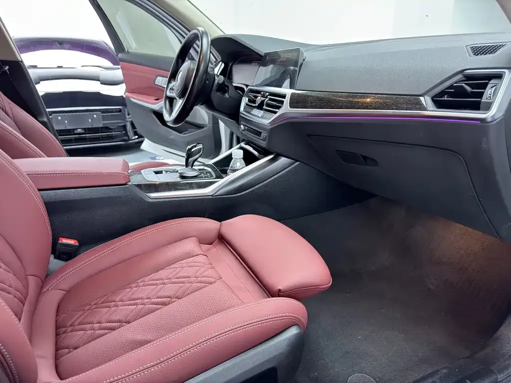 BMW 3 Series 2021 из CN, фото 10