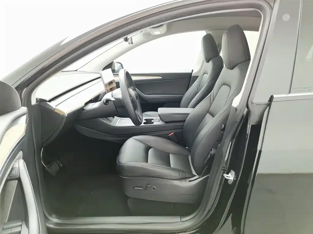 Tesla Model Y 2023 из CN, фото 10