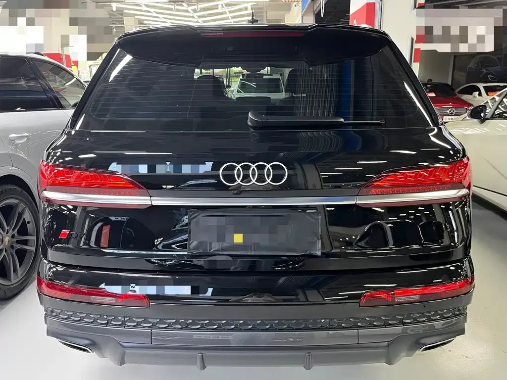 Audi Q7 — фото 5