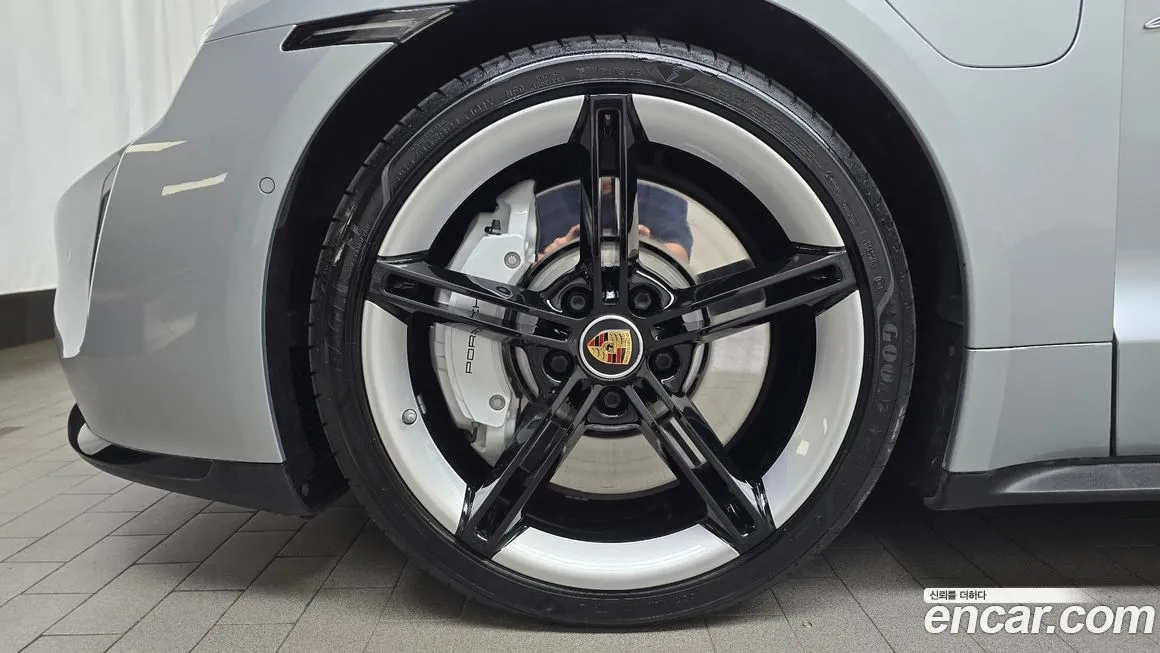 Porsche Taycan 2021 из KR, фото 5