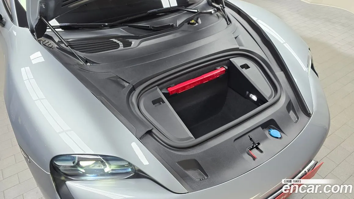 Porsche Taycan 2021 из KR, фото 6