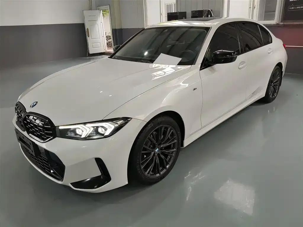 BMW 3 Series 2023 из CN, фото 1