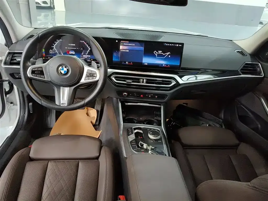 BMW 3 Series 2023 из CN, фото 10