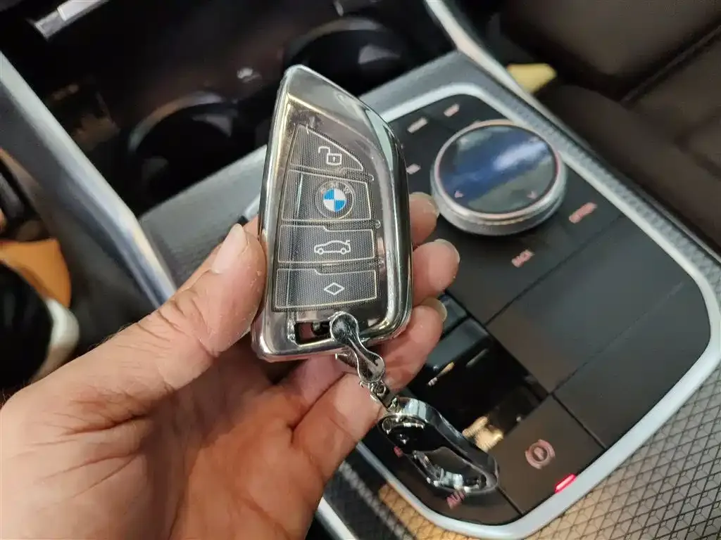 BMW 3 Series 2023 из CN, фото 9