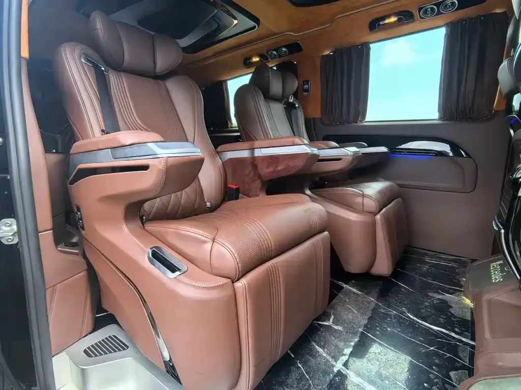 Mercedes-Benz Vito 2023 из CN, фото 3