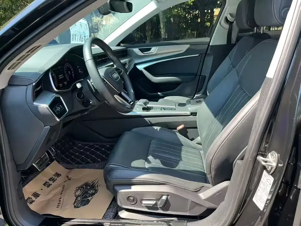 Audi A6L 2023 из CN, фото 4