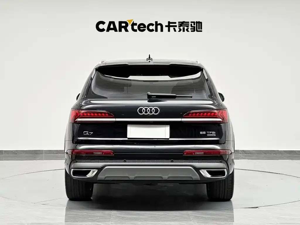 Audi Q7 2021 из CN, фото 8