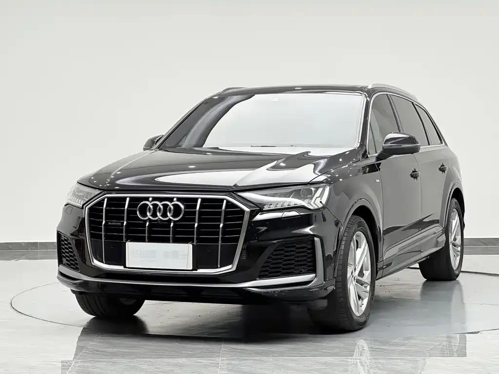 Audi Q7 2021 из CN, фото 9