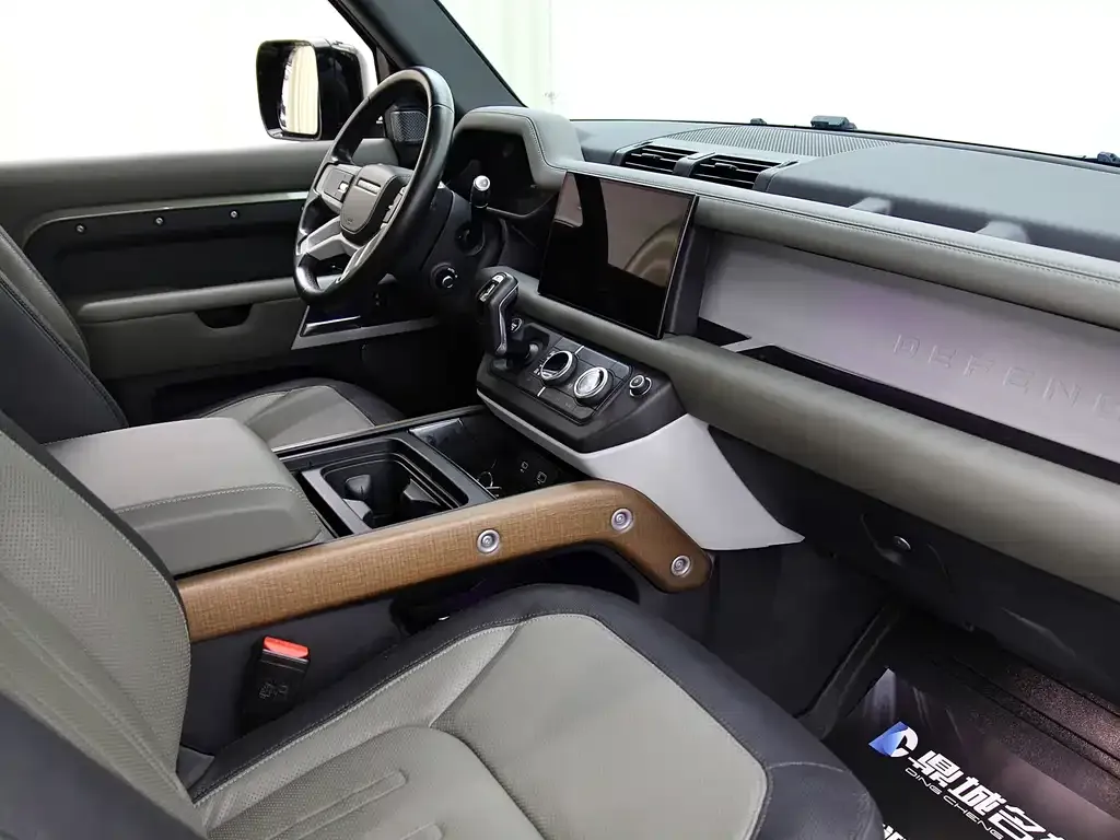 Land Rover Defender 2022 из CN, фото 7