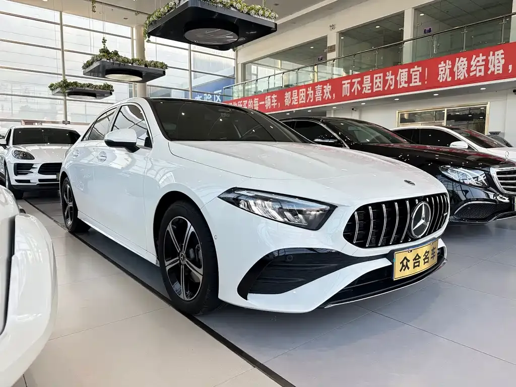 Mercedes-Benz A-Class 2024 из CN, фото 3