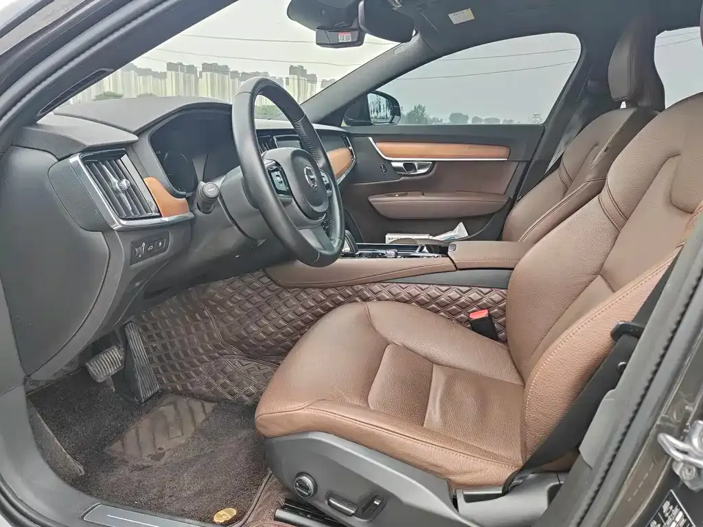 Volvo S90 PHEV 2021 из CN, фото 5