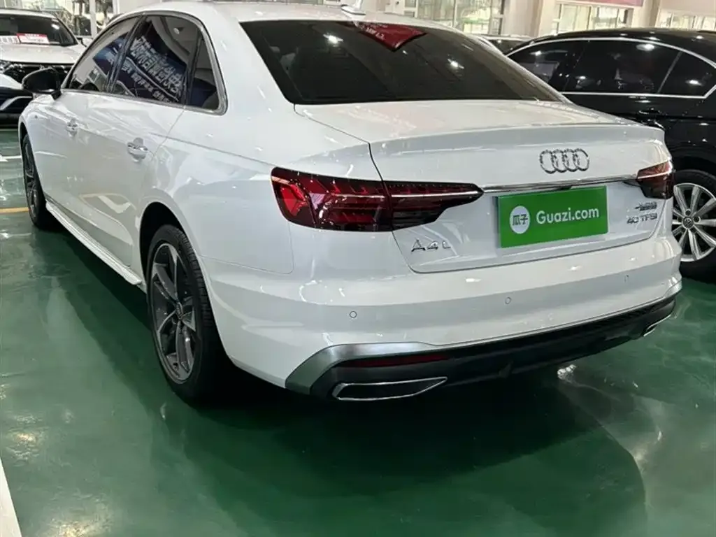 Audi A4L 2023 из CN, фото 7